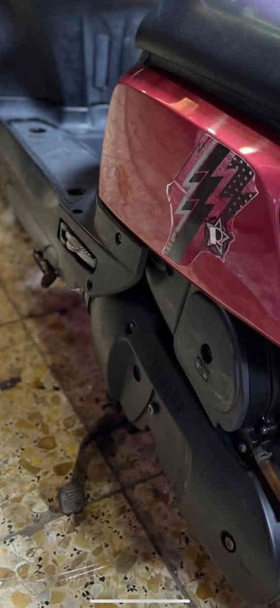 دراجه بوليس جديده نضيفه كلشي شغال بيه رمبه قبل فتره نزلته سعره ٩٠٠بيه مجال لطيبين ***********
