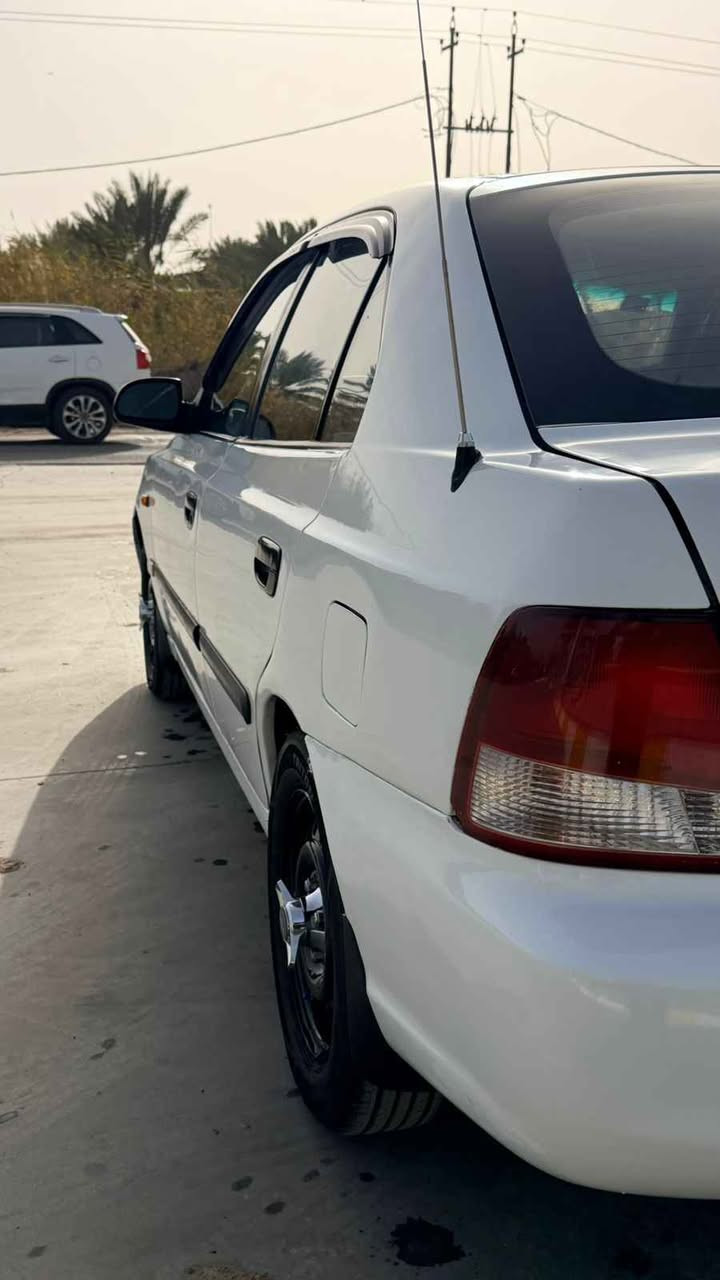 السلام عليكم للبيع هونداي فيرنه ٢٠٠١ رقم اديالى دولي بسمي بيع او امراوس سياره جانت صفره وغيرت لونه ابيض سياره معمره من الدعاميه للدعاميه مكفوله من الضربه والكص والتبديل كير مكينه صدر تخم تاير تبريد تدفئه كله شغاله وجديده  بيع او امراوس ونطي فرق السعر ٥٣وبيه مجال واسط الصويره للاستفسار *********** Honolulu, HI
