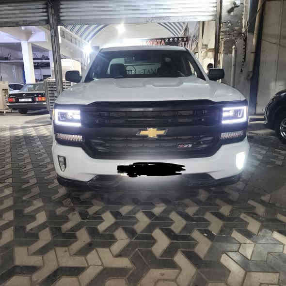 سلفرادو موديل ١٧ السياره جاهزه السعر ١٥٥ ورقه تحويل ثاني يوم في اي محافظه  تبديل بنيد فقط باب قصير السيارة  تخم تاير جديد باتري جديد حداديه جديده جاهزه  حجم المحرك ٨ سلندر    تبديل بنيد فقط وصبغ الباب والجاملغ  ***********
