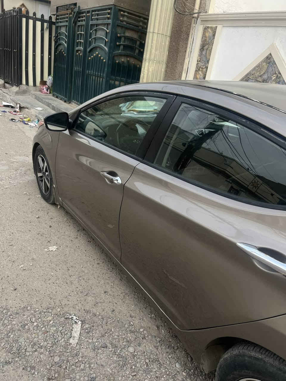 السلام عليكم النترا امريكي موديل 2013 لمتد فول موصفات
فتحه
بصمه
شاشه كاربلاي اني شادها وشاشتها موجوده
تدفئه اربع كشنات
تبريدها خير من الله
السياره نصبتها بالشارع حلوه
بجم كبس
صبغ صفحه وصندوق اثر جراد للجماليه
حادثها جاملغ خلفي + باب خلفي نفس الجهه المصبوغه
رقمها بغداد ومكانها بغداد والسنويه ب اسمي
السعر 105 
***********
