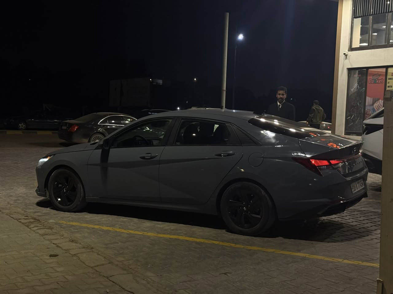 السلام عليكم
للبيع النترا 23 لون إسمنتي مميز أمريكي حادثها قطعتين جاملغ خلفي وقبق جنطه رقم قادسيه معوقين مواصفات نص فول بصمه تشغيل عن بعد شاشه كاربلاي تحديد مسار رادار جانبي ماشيه 30 ميل للاستفسار اكثر الاتصال ع الرقم ***********
