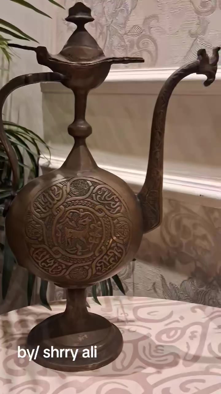 بسم الله ماشاء الله..
🎀🎀🎀نوووووووادر بفضل الله 
ابريق نحاس جداااا...كله نقش اسلامي من الجهتين...
👈👈ارتفاع ٣٨سم
💥تحفه فنيه...
👈👈👈تقيلللللل جداااا


**إذا كنت صاحب هذا الإعلان وتريد حذفه لأي سبب، رجاءا أرسل رسالة إلى الدعم الفني**