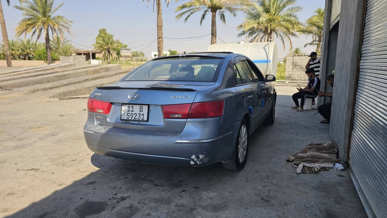 .
سلام عليكم 
سوناتا ٢٠٠٩
امريكي 
بيه تبديل قطعتين 
جاملغ وبنيد 
مكينه 2400
كير كفاله 
تبريد ثلج 
فول موصفات 
تخم تاير رقم بغداد 
ب اسمي تحويل مباشر  
مكان السياره الانبار كرمه كناطر 
***********
سعر 110بيه شي بسيط
