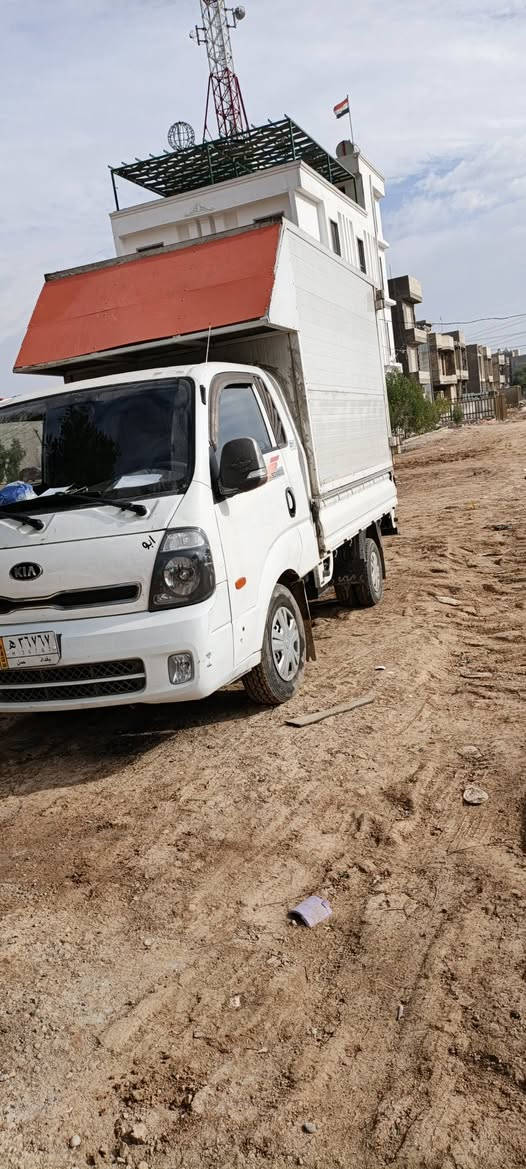 موديل 17 جاهزه من كلشي 
وسونار هم موجود مكانها بغداد
***********.        130
