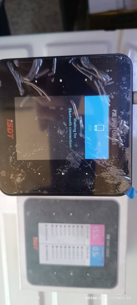 شاحنة بطاريات ذكيه لمس شاشه ملونه ISDT P30 SMART CHARGE 30amp جديده تشحن لغاية 8 خلايا وجهتين A, B للبيع بسعر 75 الف 
بيها تطبيق متوفر عالتلفون عن طريق البلوتوث 
مكاني بغداد 
***********
