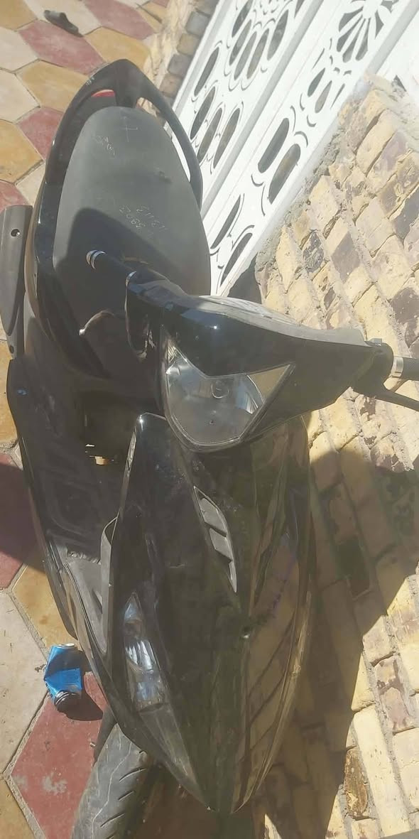 ماكس مضلع وكاله دراجه رمبه عينك وما شوف من ملاح فقط كفرات تجاري الابلاديات موجودات ضامهن   49برغي ما مفتوح بيه سعر900وبيه مجال منزله1200مكان نجف بيع او مراوس حسب قناعه***********
