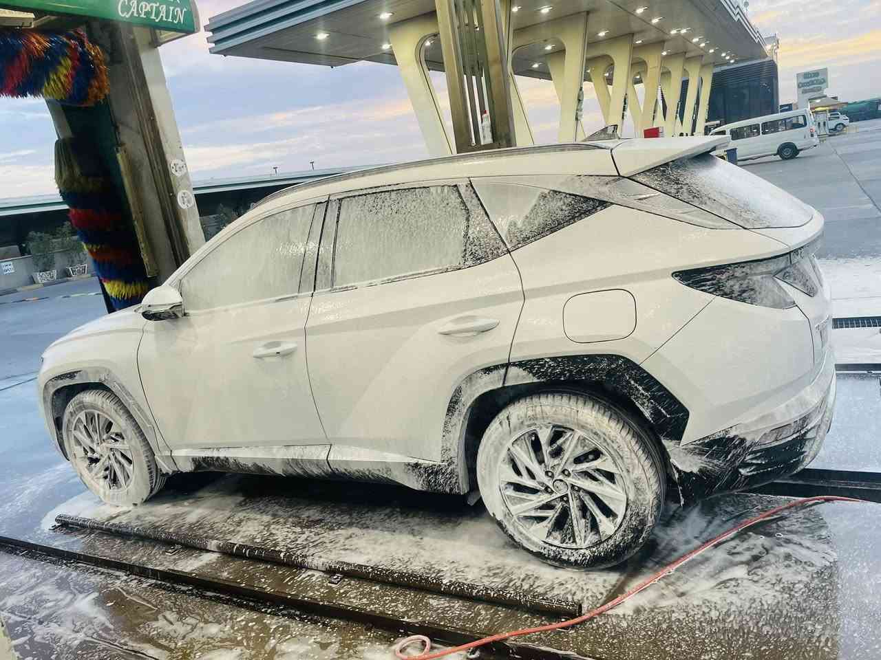 هونداي توسان ٢٠٢٣ خليجي فول مواصفات بدون بنوراما 

مكفوله ماعده بيها بارد بل باب الخلفي جدا جدا بسيط 

بردات خلفيه 
تبريد قطعتين 
تشغيل عن بعد 
بصمات عدد ٢ 
دشبول ايباد 
شحن لاسكلي 
محرك ٢٠٠٠ دوش 
رقم بغداد باسمي مشروع وطني 
كار بلي 
كامره دواره 
فول Led 
مري شفط 
ويل كب عدد ٥ والسبير المقدس مانازل 
ماشيه ٤٤ الف حقيقي قابل لزياده 

مكانها بغداد بسمايه 
رقمي ***********

السعر ٢١٠ وبيها مجال
