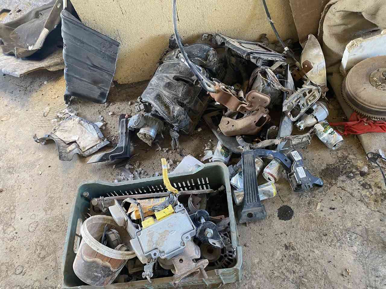 لبيع - قطع غيار سوناتا 2013 حالة ممتازة
للبيع قطع أصلية لهيونداي سوناتا 2013
مستخدمة استخدام خفيف وفي حالة ممتازة جداً.
المواصفات:
قطع أصلية ونظيفة
خالية من آي كسور أو لحام
جاهزة للتركيب مباشرة
القطع المتوفرة:
( - جاملغ أيسر وأيمن _ دشبول مع جميع الملحقات
_استيرن مع جميع الملحقات _سلف _دينمو _ وأيضا الكثير من القطع.....
٠.الخ)
سبب البيع:
استبدال السيارة
السعر: بلخاص او اتصل عليه
قابل للتفاوض بالمعقول
المعاينة:
متاحة للمشترين الجادين
العنوان: البصره/أبي الخصيب
لتواصل واتساب / اتصال:
(***********)
