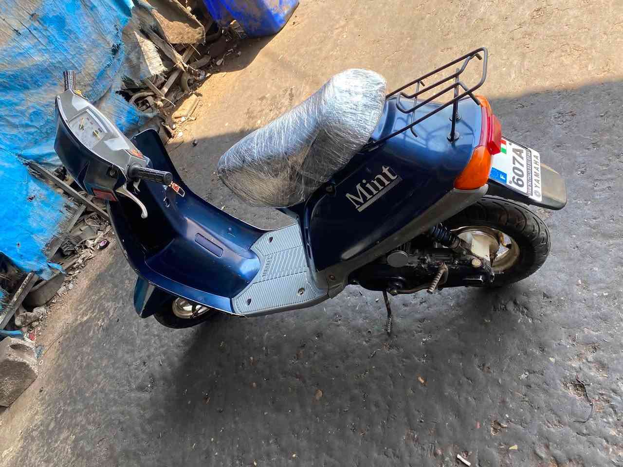 ماتور یاماها مینت 80% نظافة کیر محرک زنجیر ، بطاریة جدید سلف و اشارة و فرە کیلومتر و بنزین لایت و بگلایت و هورن کلش یشتغل بریک خلفي و امامي جدید طایرات جدید ، سعر ٣٠٠ الالف مجال مکان اربیل ، ***********
