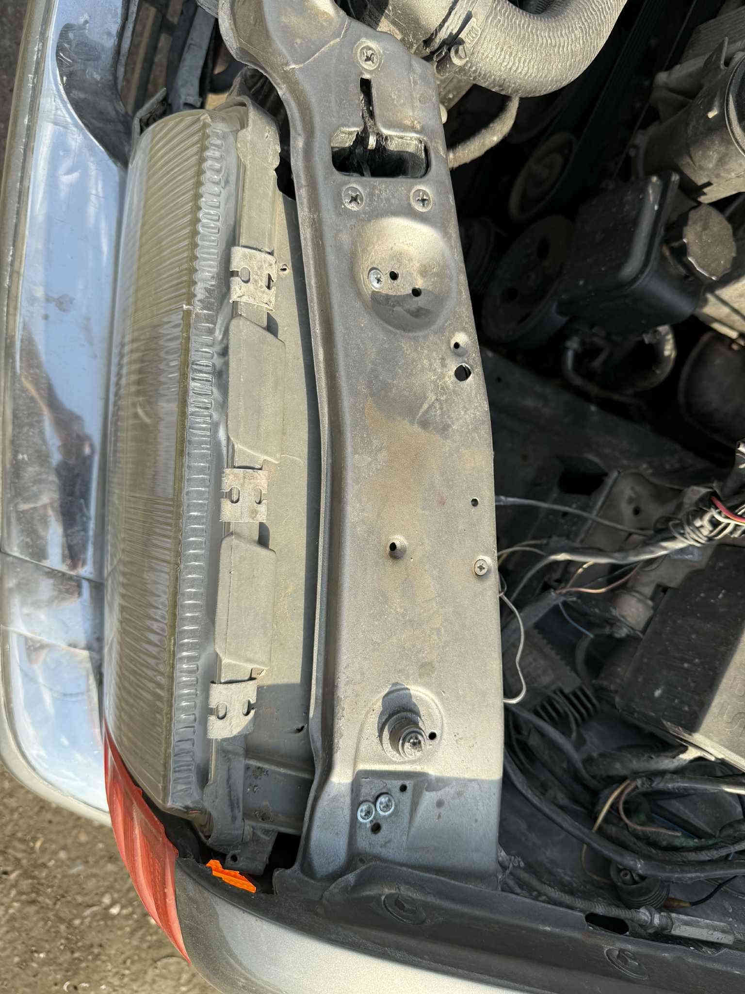 مواد رئاسی 
کل القطع ٥٠٠ الف 
، ٣ کشنات،٤ ابواب و بونیت
تقریبا نص غرفة
دشبول نضیف جدا، ناقص بس الصاجات
، ستیرن، توزیعات تبرید، صاجات شمسیات،....
ما ابیع قطعة او قطعتین رجاءا
المواد موجودة باربیل
خابر اذا شرای
*********** أربيل
