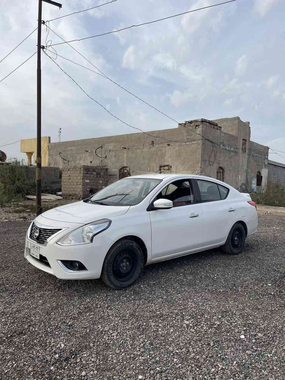 السلام عليكم 
نيسان صني 2023 مصري اقصاد رقم بغداد
استقطاع مباشر 
سياره جديده وجاهزه من كلشي 
بيها بارد بلجنطه بس والدعاميات مبدلات 
السعر 100$ (شده) وبيها مجال 
مكاني بصره القبله 
للاستفسار ***********
