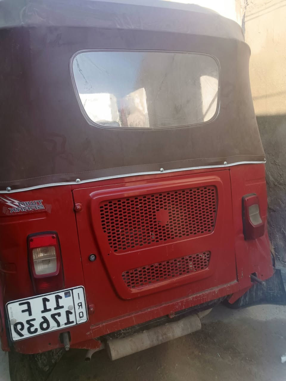 تكتك موديل 21 شهر11 للبيع 
مجفته مره 1 قبل سنتين رقم نكليزي سنويه بسمي 
سعر 7ملاين ونص العنوان بغداد العبيدي قرب المحافظ
ستفسار اتصل ع رقم ***********
