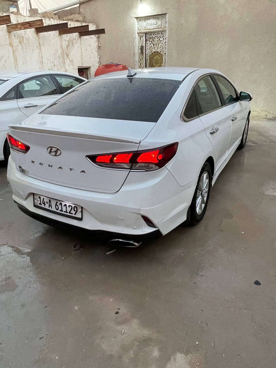 سلام عليكم للبيع سوناتا موديل 2018 وارد امريكي حادث جاملغ  أمامي وبنيد بدون دواخل بدون شواصي كفاله ورش تجميلي باب سائق والباقي كفاله محرك 2400 محرك كير تبريد حداديه كفاله رقم بصره تحويل سنويه مجدده سياره جديده سعر 125 /***********/عنوان بصره قضاء الهارثه
