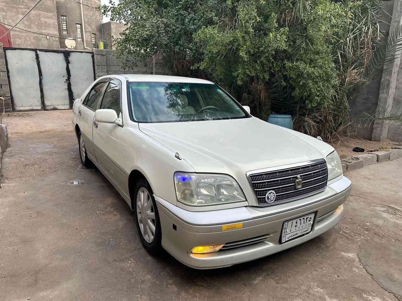سلام عليكم جنون للبيع موديل 2002 رقم بصره تحويل ثاني يوم دكمتين كرستال اصل اربع كراسي كهربائي شاشه ديفور الزغير سياره كصه قماره فقط السعر ب110 وبيها مجال للشراي  مكان بصره رقم *********** 
***********
