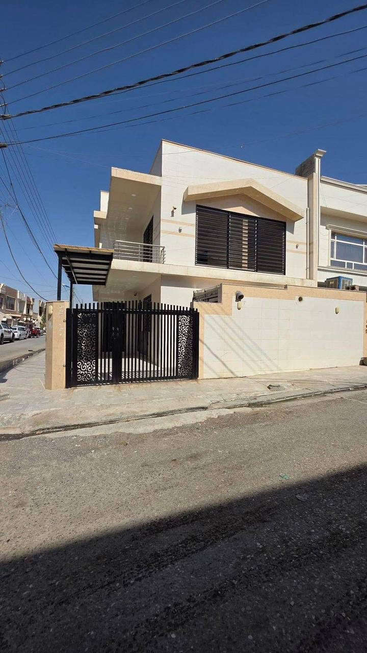 منزل للبيع في أربيل منطقة خمسه حصاروك 150م ركن قرب كورنيش سياحي ع شارع 12م
يتكون:-
4غرف
أستقبال
صالة
مطبخ
مجموعة صحيات 
للاستفسار:-
***********
***********
***********
**********************
في حال لم يتوافق العقار مع رغبتكم او لم يكن بقدر امكانيتكم زوروا موقعنا على تلكرام للتصفح على اكثر عدد من العقارات المتوفرة•https://t.me/miran_48
