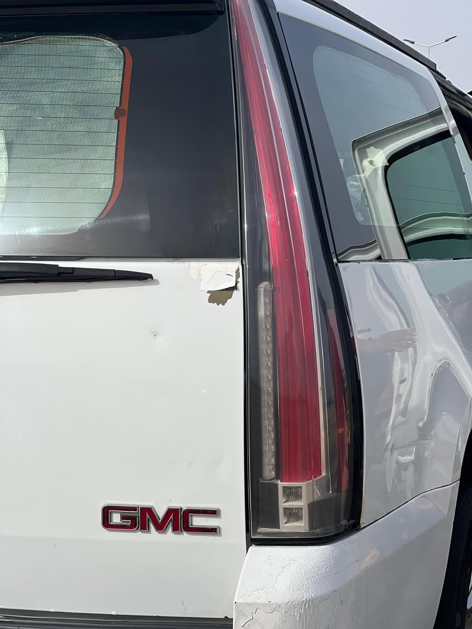 سلام عليكم يوكن 2008 خصوصي سياره خليجه كير مكينه اكسل توني شادهم جدد بسمي تحويل ثاني يوم بيها الباب لي وره السايق مبدل وبيها ارباع مخيسه وباقي السياره شوف العين مكفوله ضربه واصوليات مكان السياره بصره …مكلف بل نشر رقم راعي السياره ***********
