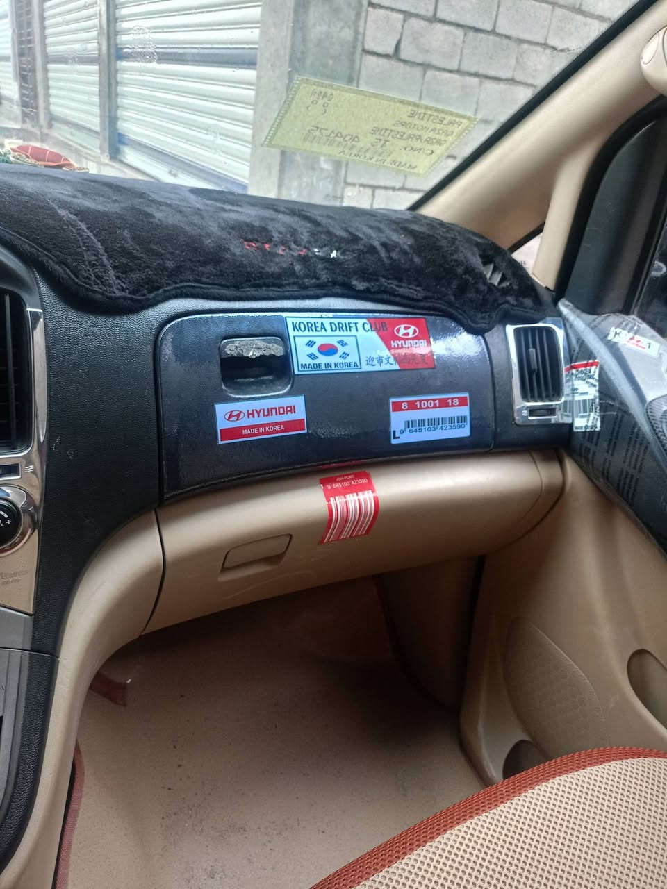 سلام عليكم عيدكم مبارك سياره جديده موديل 8 مكفولة كفاله عامه محرك كصه حاويه هو وتفرعات كير اكسل مكفولات شرط باتري جديد تخم تاير كوري أصلي جديد جدا لايت زنون بلوجكتر زنون ابو 200 دولار سياره مال بيت استخدام شخصي بيع او مراوس بسيارة نضيفه الافضل سيارة 7 راكب لأن عائلتي كبيرة وبيها شغلات اهواية هذا ولكم الشكر السعر 130 سياره باسمي ضريبة وغرامه صفر وهيه رقم بغداد انكليزي رقم ***********
