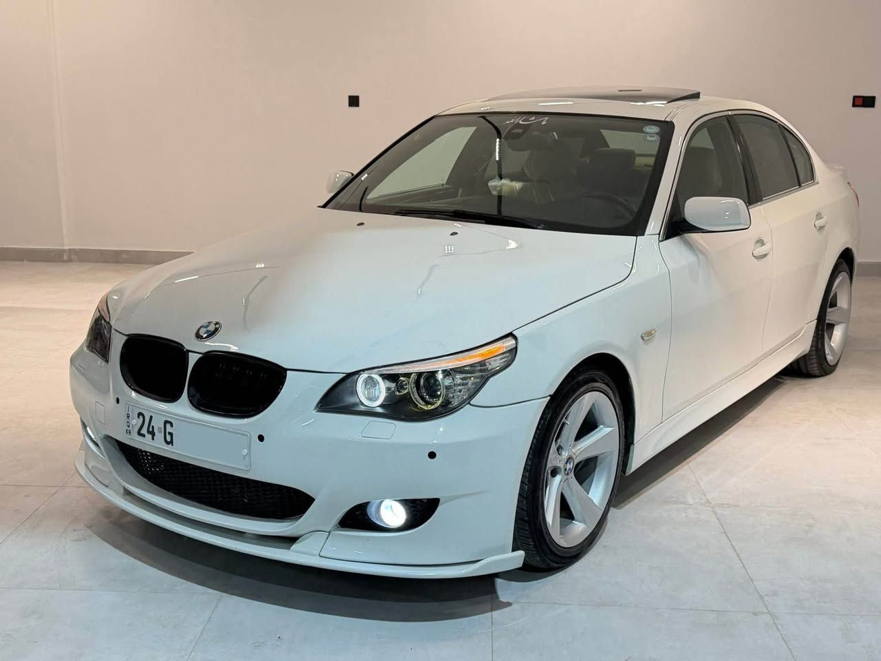 كوردي - عه ره بي
موديل 2008 حجم 525
٣٠٠ هزار ريفه جوويي 
ره قه ن و سنويي جدين هه تاا ٢٠٣٠ لسه ر نافي منه
تحويل وكالة شه رت
فول مواصفات 
سلايت
بينج به رده
سينك و بشت حساس
لايت سينك و بشت دايناميك ليد
و كه له ك مواصفاتيت دي
كيرو مه كينه شه رت
سيارة قتعه ك صبغه جملوغي سينكي بي داخلي و به ره شوت دكه ل ٣ تعديلا
جهـ دهوك 
سعر ١٢٣$ و بيجه ك مجال
—

موديل 525 i2008
ماشية300الف كم فول مواصفات فتحه
رقمهه دهوك باسمي سنويه جديده تنتهي 
2030
تحويل وكالة شرط
نوزل قصير
فتل بردات
امامي خلفية حساسات
لايتات امامي خلفيه داينمك
وبعد اكو مواصفات
كير ومكينه مكفولات
 السياره جايه كلين فقط جملوغ امامي بخ بدون دواخل و بدون ايرباكات و بيها ٣ تعديلات
المكان دهوك
رايدها ١٢٣$ ورقة
***********
0️⃣7️⃣5️⃣0️⃣8️⃣6️⃣0️⃣9️⃣9️⃣3️⃣0️⃣ دهوك, العراق
