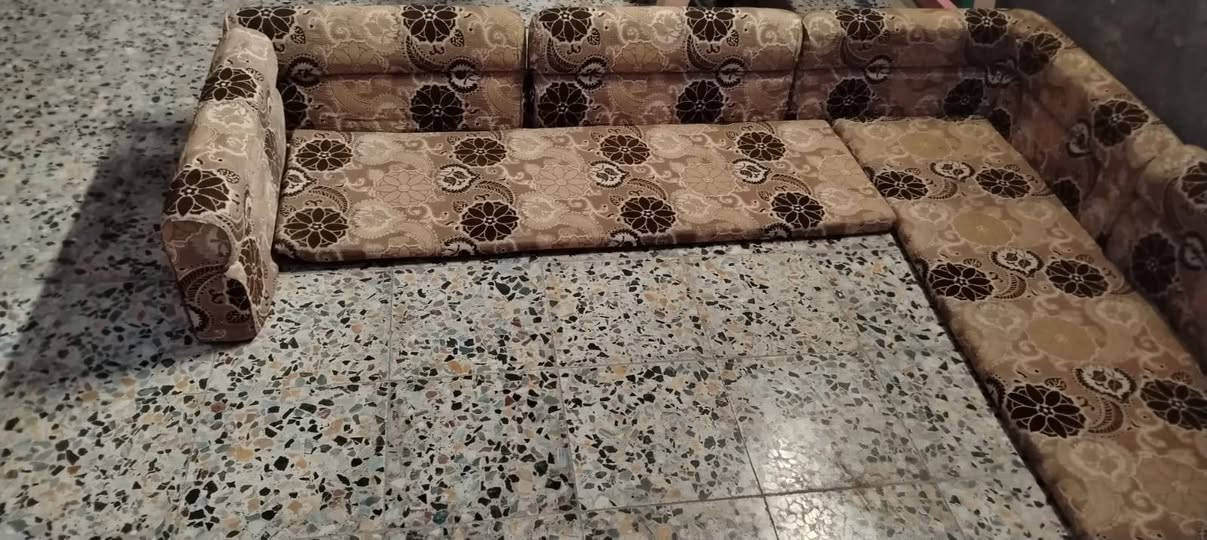 لبيع تخم ارضي هذه رقمي واتساب ***********
