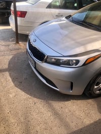 فورتي موديل ٢٠١٨ لون سلڤر ماشية ٩٠ الف ميل حادث السيارة خلفي صبغ قبغ ج...