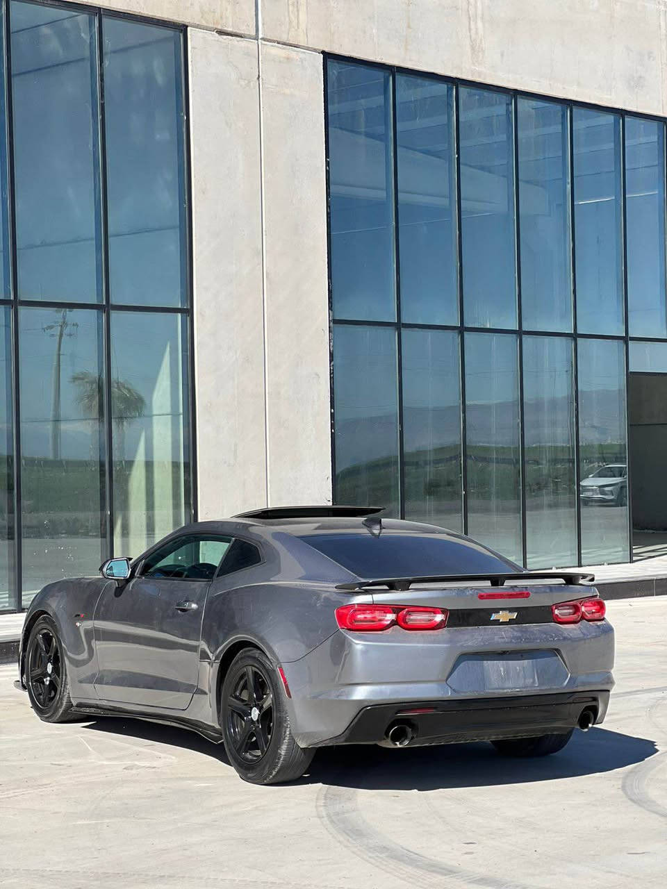 Camaro 2022 sport
فول فول مواسەفات 
تەنها 92 هەزار كیلۆمەتر ڕۆشتووە 
شاشه گه وره بسمه شغال 
رادار حاسه
لايت ليد و زينون 
ده بل گيج ، سلایت
4 مودی صوتي صالنصا 
گير سوكان ده بل گير 
مۆدی Sport normal comfort eco
مه كينه 4 پستن و تۆربۆ
سێ پارچەی بۆیاخە 
سەرەشانسیەکەی کەمێک گرتوە 
رەقەم کاتی لێژنەیە رەفزی مروور 
جارێ رەقەم ناکرێت هتا بریار دێت  .
سەیارەکە زۆر خاوێنە 
سعر 108 وەرەقە و کەمێک مجال
شوێن هەولێر
بۆ زانیاری زیاتر نامە بنێرن لەخزمەت دام. أربيل, العراق


**إذا كنت صاحب هذا الإعلان وتريد حذفه لأي سبب، رجاءا أرسل رسالة إلى الدعم الفني**