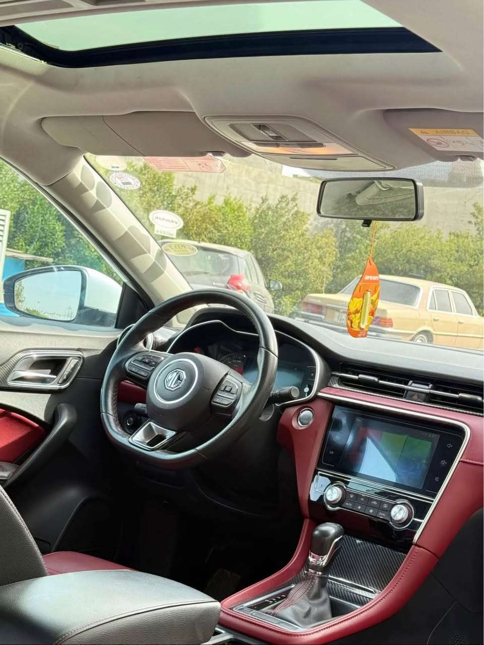 Mg6 2022 trophy
بدون صبغ بدون ضرر سیارة ٤٥ الف ماشیة
محرك و گیر بشرط ١٥٠٠ تیربو
مواصفات•
اربع جامات اتو
سقف سلایت
اتو هولد 
کامیرا 
حساس
ویل کروم
تبرید مرکزي
کشن جلد لونین
سنویة جدید و فحص جدید رقم اربیل الدولي
مکان سیارة: اربیل
***********
سعر 120$ بیها مجال قلیل أربيل, العراق
