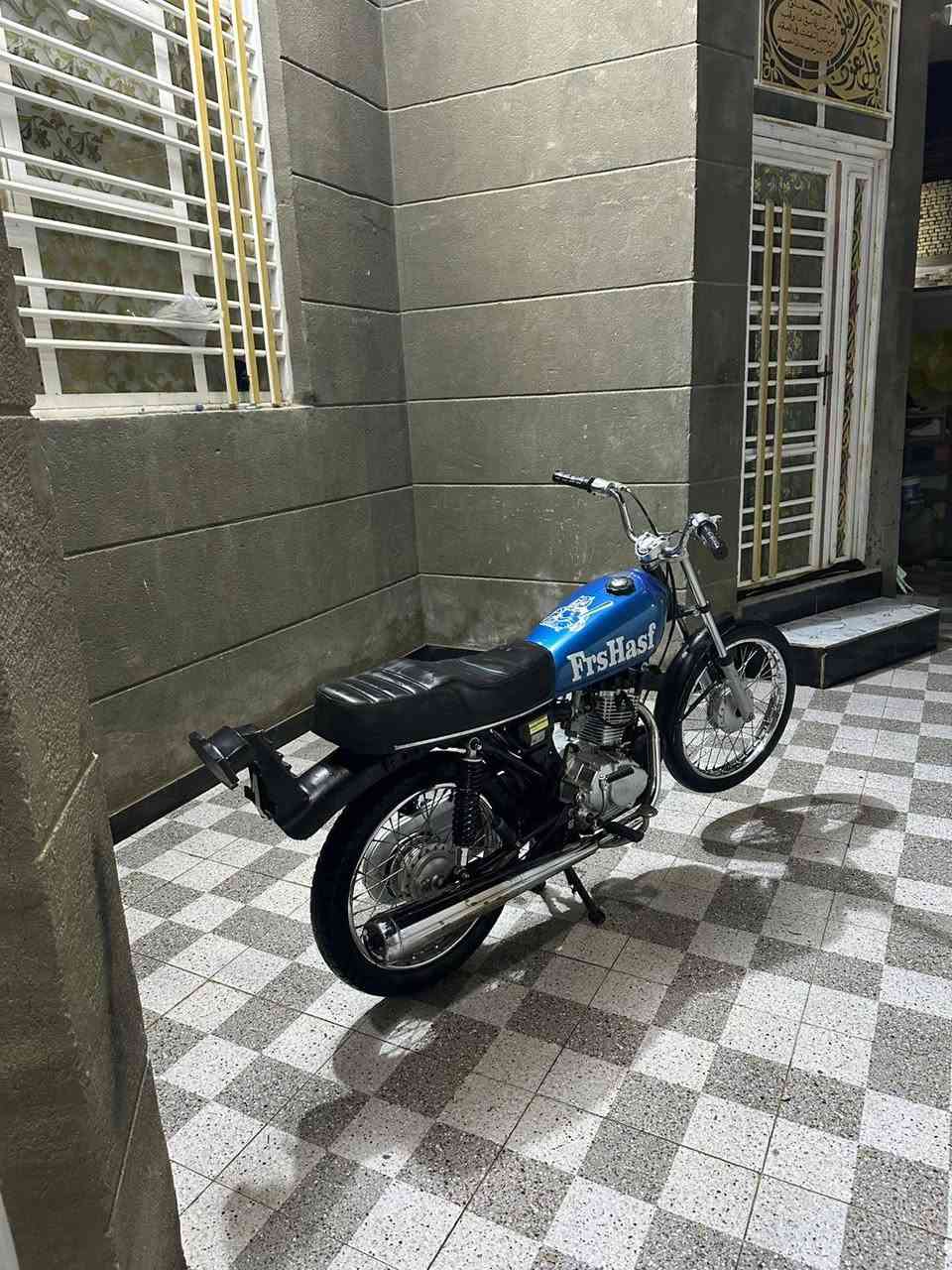 سلام عليكم دراجه للبيع تعمير 25مكينه سيجي براغي صفر مبدل بستم شاصي 22 شبهه اصولي بليته ورقم شاصي السعر 750 وبيه مجال قليل مكاني شطره  *********** المو شراي گـبـل👍
