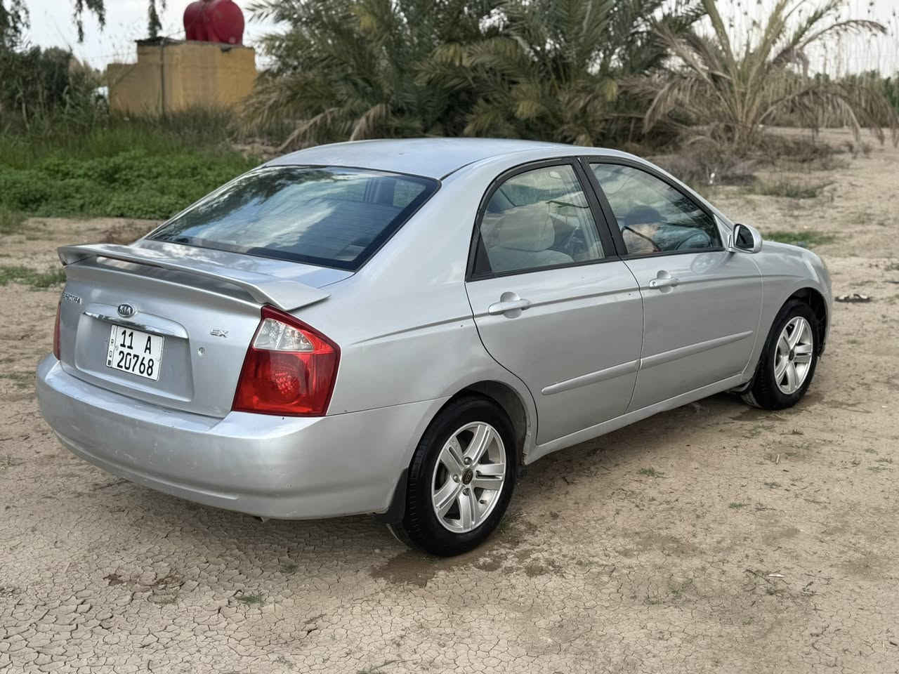 سلام عليكم سبكتره مديل 2004 رقم بغداد مكينه 2000 السياره نضيفه تخم تاير باتري جديد حداديه جديده صبغ حزام بدون حادث السياره ولاقطره معجون حزام جماليه فقط السياره جاهزه عده نقوصات بصيطه  السعر 67 وبيهه مجال مكان السياره مشروع لمسيب رقم ***********
