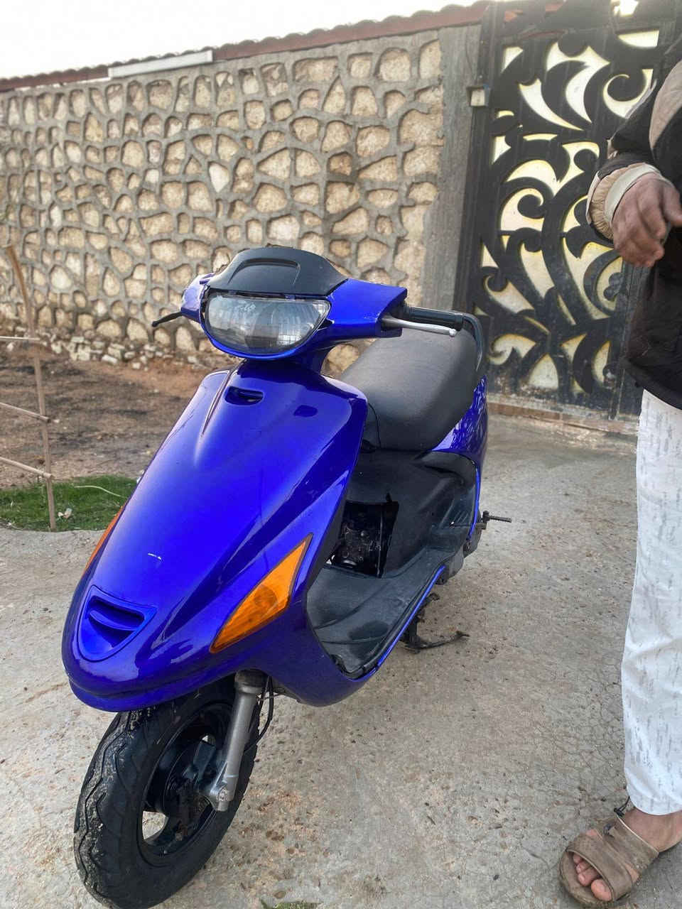 فراشه قبل اسبوعين مطلعها من الوكيل ب ٦٥٠ احتاجيت فلوس واريدها ب ٣٥٠ الدراجه مكفوله المكينه مامفتوحه شرط عوزها ترتيبات بسيطه لان تاركها مكان النجف / الكوفه / شارع المعمل
اتصل : ***********
