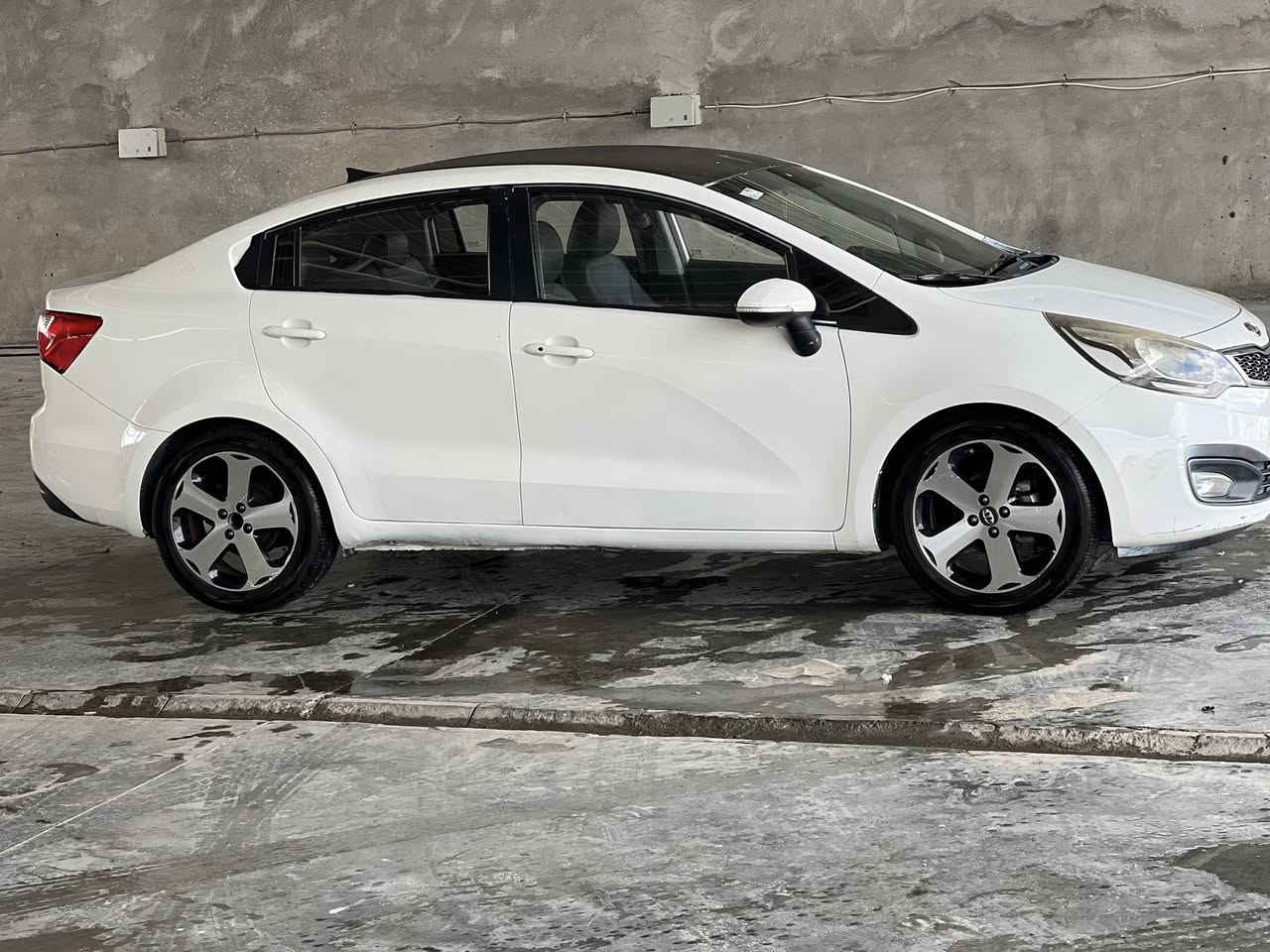 السلام عليكم ادوات ادوات كصة جنطه كيا ريو 2016 زيرو ماشيه 106 فقط فول فول واحد علئ واحد عده الفتحه بصمه تشغيل بصمت ابواب تحكم استيرن جهتين كروز سرعه نضام يكو مانع نزلاق كشنات جلد تتفيه بل كشنات مري شفط اشاير بل مري لايت  لد شاشا بلاديه ويل كب بلادي   مكينه 1600 GDi حداديه بل كارتون يعني مكينه كير حداديه لوك وهاي الصور كدام عينك شوف وستمتع العنوان بغداد الخاص مفتوح واتساب مفتوح اتصل وخادم السعر 48 وبيه مجال قليل 

‭0787 569 5633‬
