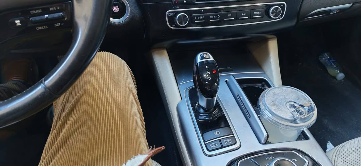 كيا كورس خليجي 2013فئه اولئ كامل مواصفات vib
ماشيه  138 الف ك/م
صبغ دعاميه اماميه 
رقم بغداد مشروع وطني سياره في بغداد 
سعر 165  ورقه 
رقم صاحب سياره 
***********
