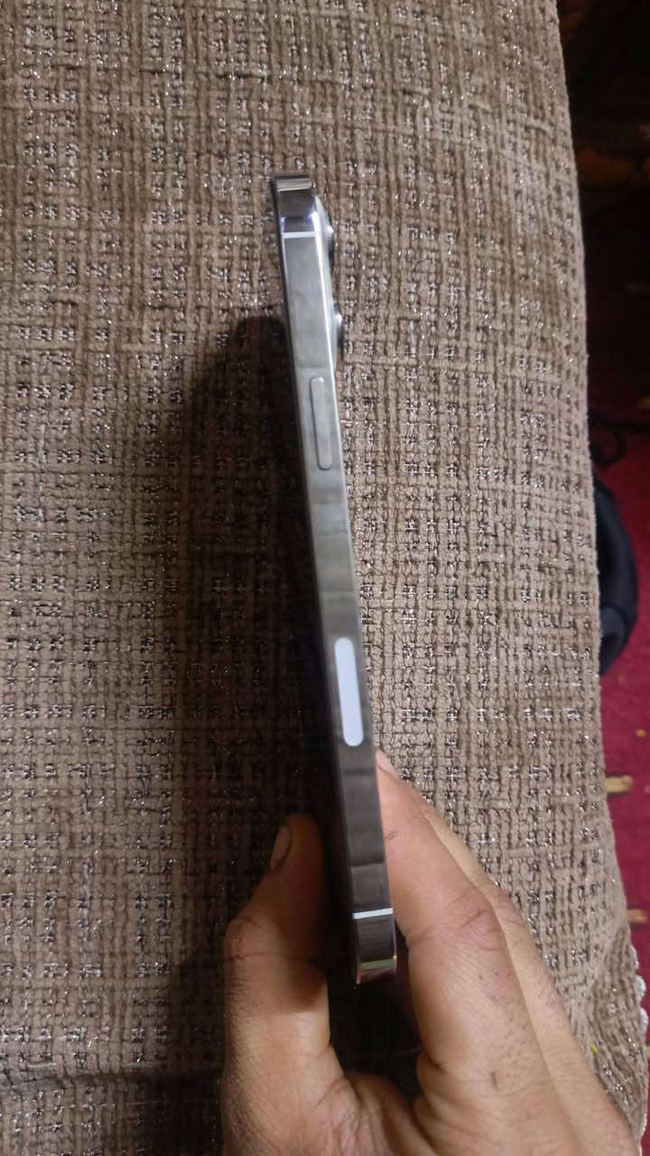 السلام عليكم إيفون 13 برو ماكس ذاكره 256 بطاريه بلادي 86 الجهاز جداً جداً نضيف افحص وين ما تريد الجهاز شخط مابي عنوان بغداد الدوره ***********
