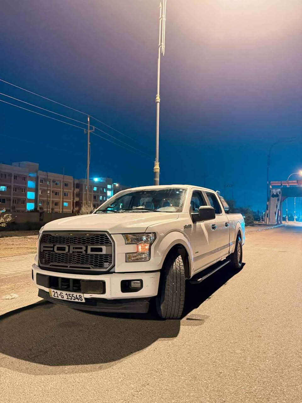 فورد F150 
موديل 2017
رقم شمالي شرط التحويل
شكل رابتر 
سياره كلش مرتبه ما متعوبه
صارف عليها ومرتبها من كل شي ما بيها اي نقص 
سياره بدي طويل
محرك يخبل قوي واقتصادي 
محرك 6سلندر  2700 تون تيربو
داخل نضيف 
درع وسوبايه بدي 
تخم تايرات جديد
صورها وصور الحادث  والسونار موجودات بالمنشور 
والمشي كذلك 
اي استفسار اتصال ع الرقم 
***********
ممتواجد ع النت 
مكان السياره بابل 
 السعر ١٧٥ حلة, بابل
