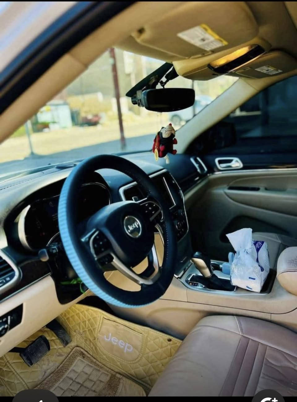 جيب للبيع.  لمتد. 2017. السونار موجود قطعتين فقط مكان السياره بابل  ***********
