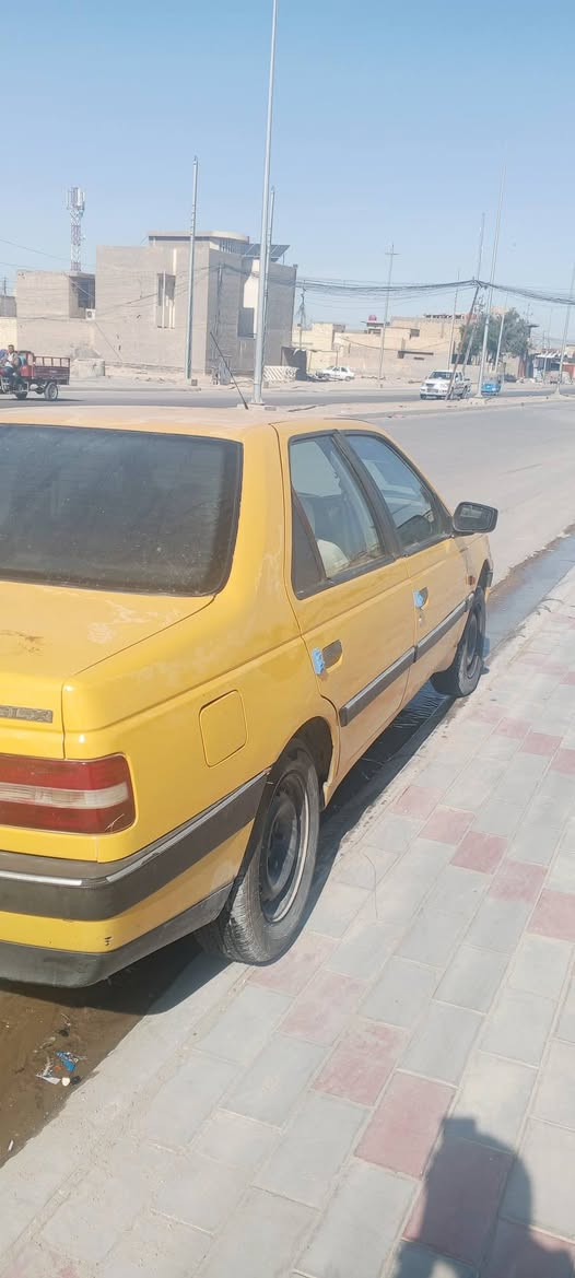 بيجو 405 موديل  2012
سياره جاهزه مكينه وكير شرط 
حداديه جديده كهربائيات كلها شغاله 
رقم نگليزي هزه ماصقطه مصفره هيئه وغرامات سنويه ماصاقطه دواخل وبطاين ودوشمه نضيفه كلش 
تخم تاير جديد سياره كل خياس مابيها لا دوس ولا جنطه 
 الف ماذب عليها سعر 33وبيها مجال ***********
مكان السيارة كربلاء...مكلف بلنشر غير متواجد علفيس اتصل على راعي السياره
