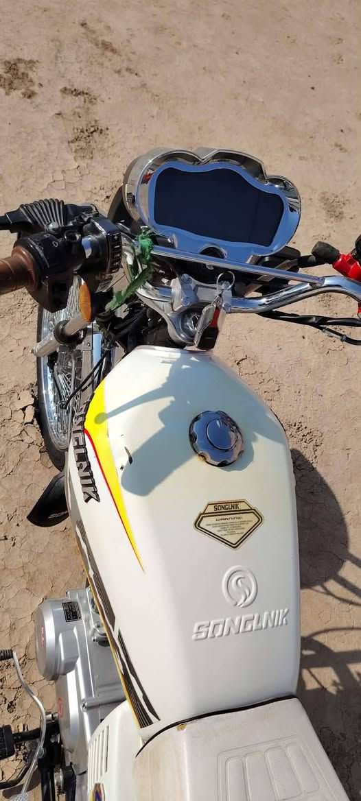 سلام عليكم للبيع دراجه تايكر موديل 25نضافه فول السعر خاص دراجه حلوه كلش الي مو شراي خلي يعبره ويدعيلنه بالخير


**إذا كنت صاحب هذا الإعلان وتريد حذفه لأي سبب، رجاءا أرسل رسالة إلى الدعم الفني**