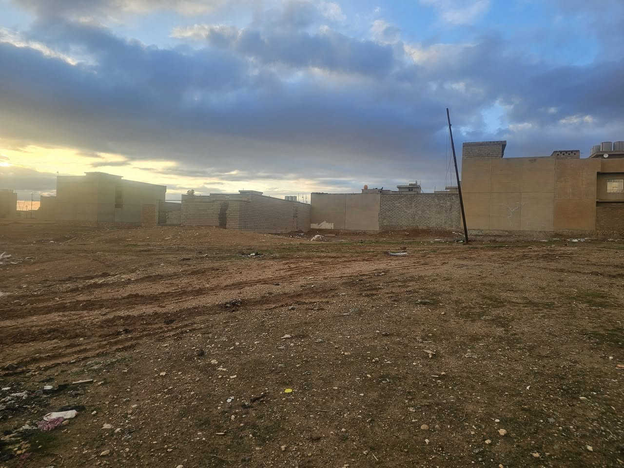 قطع بيع حي عسكري رقم قطع 1089 قطاع ١٢٥ سعر34  رقم *********** حتى ابيع اقساط هم بس سعر يختلف
