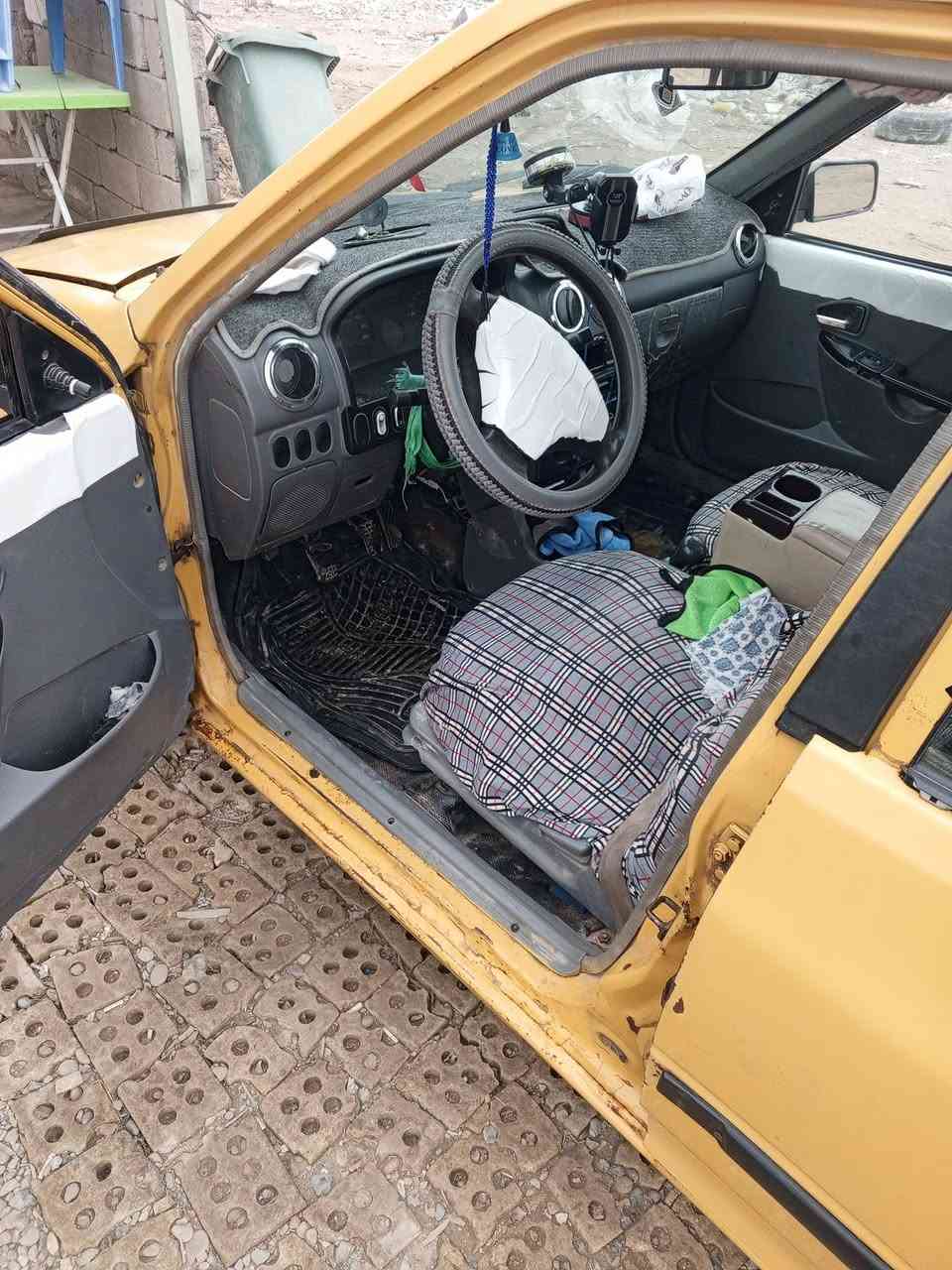 سلام عليكم سياره سايبه للبيع موديل 12 مصفره هيه وقرامات سعر 25 وبيهه مجال مكان تغاطع النهروان رقم الهاتف ***********
