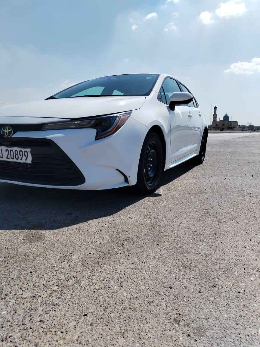 السلام عليكم كورولا 24 للبيع ماشيه 17 سياره بنزين فقط ماكينه 2000 الشراي ينتصر مكلف بالنشر ***********
