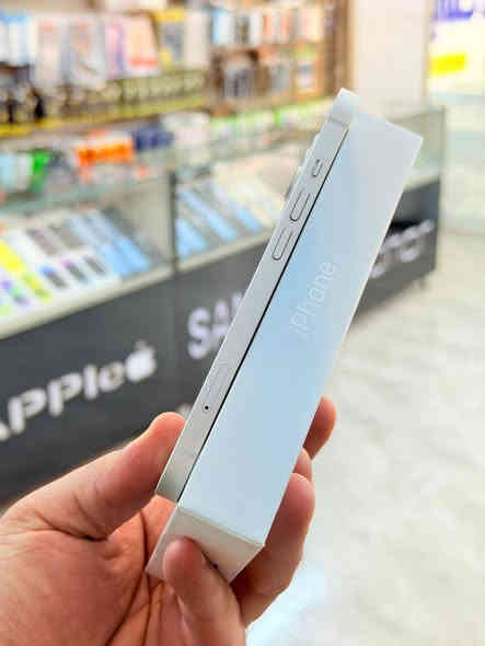 ايفون 13 عادي ماستر ذاكره 128 بطاريه 97  بعده بلضمان مال وكاله يعني جديد نضافه ميه بل ميه خيال مال زلغ مابي كامل ملحقاته وتر بروف فحص حاسبه كله نورمال يعني ممبدل بي شي شرط تفحص بالوكاله نموذج M الأصلي ✌️
لون مميز  متوفر توصيل بشروط اوليه و تاخذه ضمان 5 ايام اي مشكله او عطل من المركز 
السعر ✅ 475 الف ✅🔥🔥🔥
العنوان بغداد البياع شارع 20 مقابيل علي العناب او الشيف السوري مركز الهاتف لاصلي 
📞📞***********
📞📞***********
