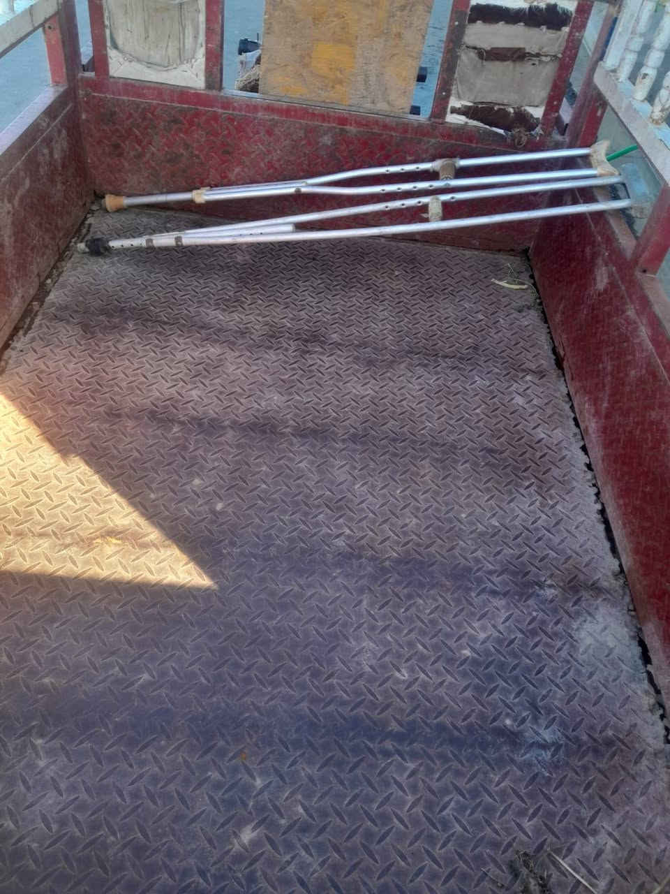 ستوته للبيع مكلف بالنشر هاذ رقم ضاحب الستوته اوراق كامله ‏‪07712 539880‬‏
