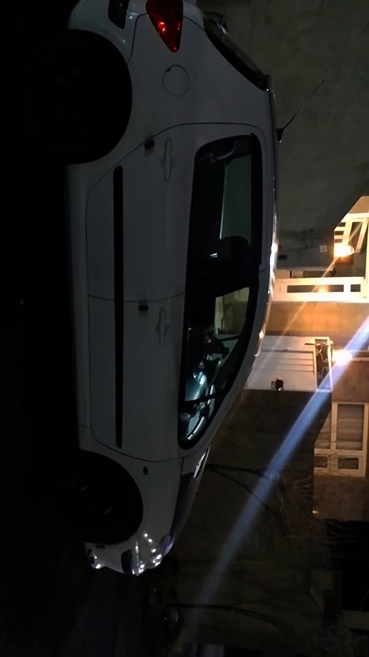 بیجۆ ٣٠٧ فەڕەنسی ٢٠٠٦ گێڕ ئۆتۆماتیک سەنەوی پلاستیک ئەسڵی و وەکالەت بێ کێشە گێڕو مەکینەی مەزبوت کارەبای بێ کێشە گەرمی مەزبوت ساردی بەس کۆمپرێسەری ئەوێت ١٧٨٠٠٠ هەزاری هەقیقی ڕۆشتوە ساحێب سەنەوی مەوجودە  بەس بۆنیتی بۆیاخە دەعو لێدرانی قورسی نیە ناو گرتنی نیە لەگەڵ ئەو لێدرانەی دوای سایەق شتێکی وا نیە چانەکراوەتەوە بێسەر ئێشەیە ماڵی خۆمە هی مەعرەز نیە *********** واتس ئەپیشی لە سەرە تا بانگی بەیانی تەلەفۆن بکە نرخی ٤٦ گەڵاو مامەڵەی برایانە
