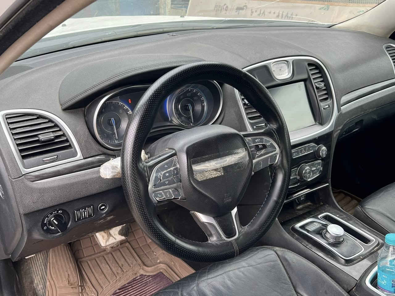 سلام عليكم مكلف بلنشر اتصل عله الرقم.  اوبامه موديل ١٥. مسجله ٢٠.   وارد امريكي حادثها جاملغ وبنيد بدون دواخل.  الباقي مكفول.  مكينه وكير جدد ٣٦٠٠.  اكسن جديد حداده جديده تخم تاير.  تدئفها وتبريد.  كشنات جلد. سياره جاهزه   رقم ذي قار  دولي سنويه جديده ل٢٨   شرط التحويل. 
مكاني البصره القرنه. لاستفسار 
***********
 السعر. ١٧٠ وبيها مجال
