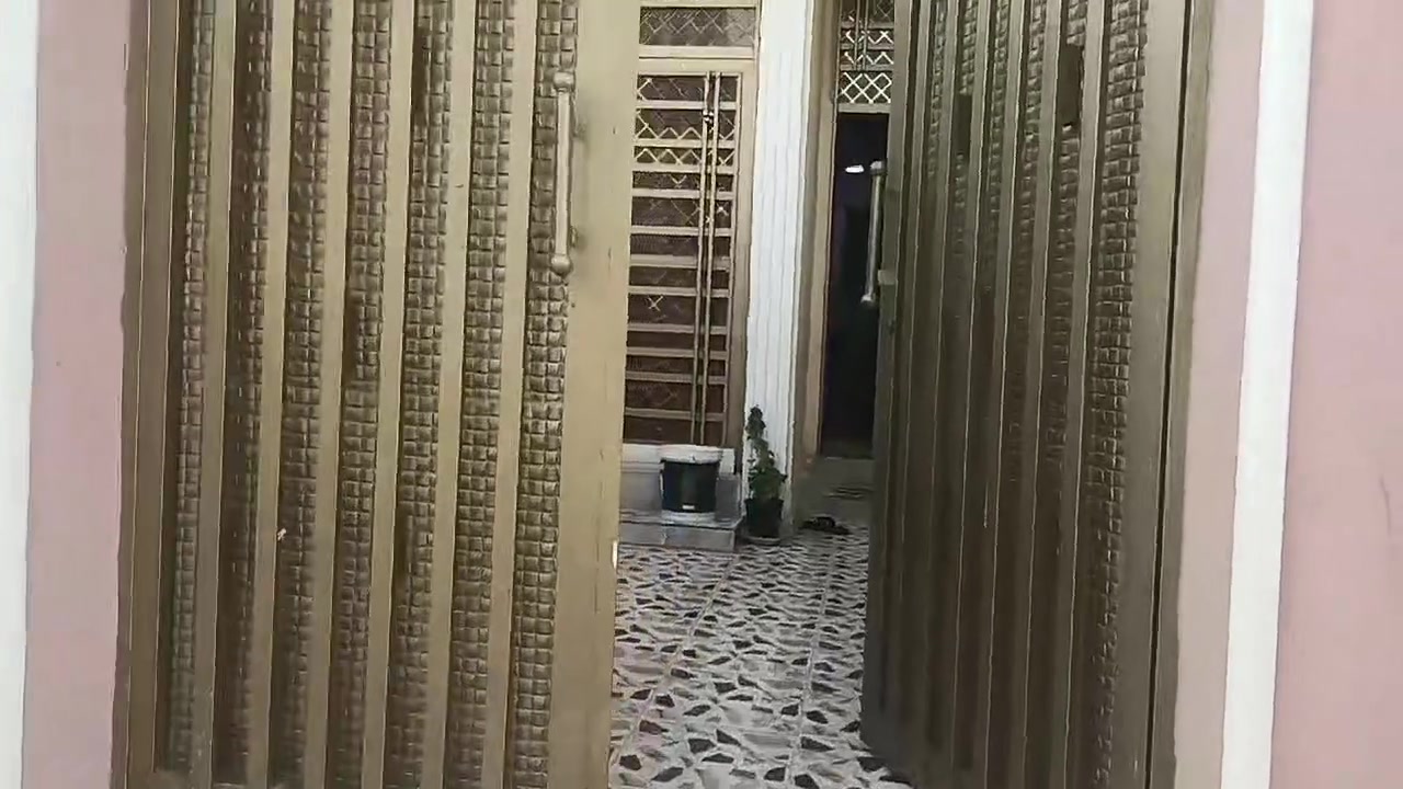 دار 100 متر طابق واحد بناء حديث خدمات كاملة ماء وكهرباء ومجاري وتبليط طابو زراعي للبيع الموقع زراعي حولي التحرير خلف المجمع الجديد ادريم ستي السعر 58 بية مجال ***********
