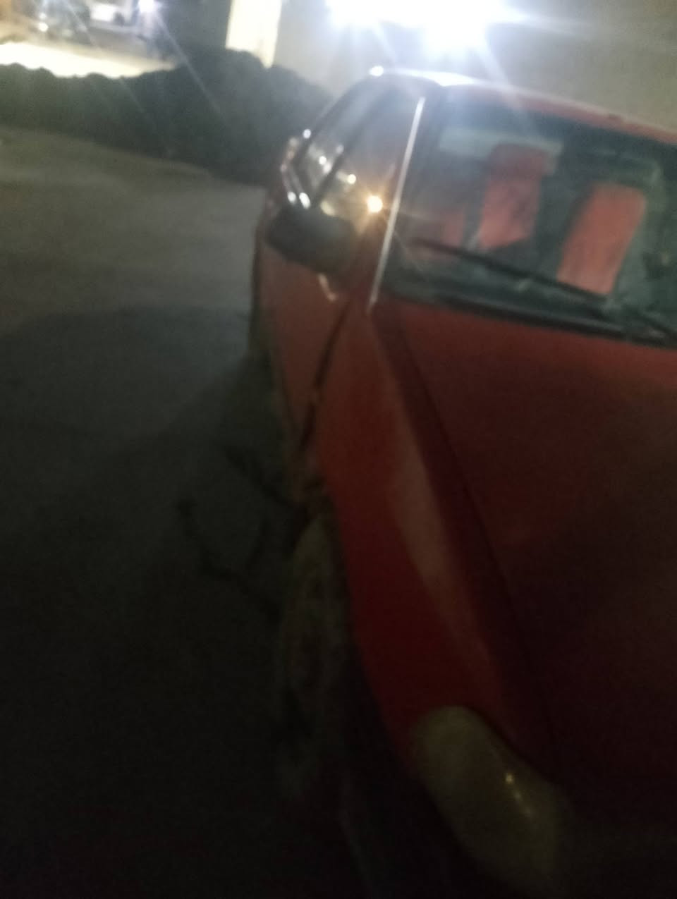 السلام عليكم سياره هونداي بوني للبيع شرط الحويل كاربون بانزين محرك كير شرط الكشر كدام العين السعر 15 وبيها مجال للشراب وعتذر على بيع بل دين لان محتاج فلوس ***********
