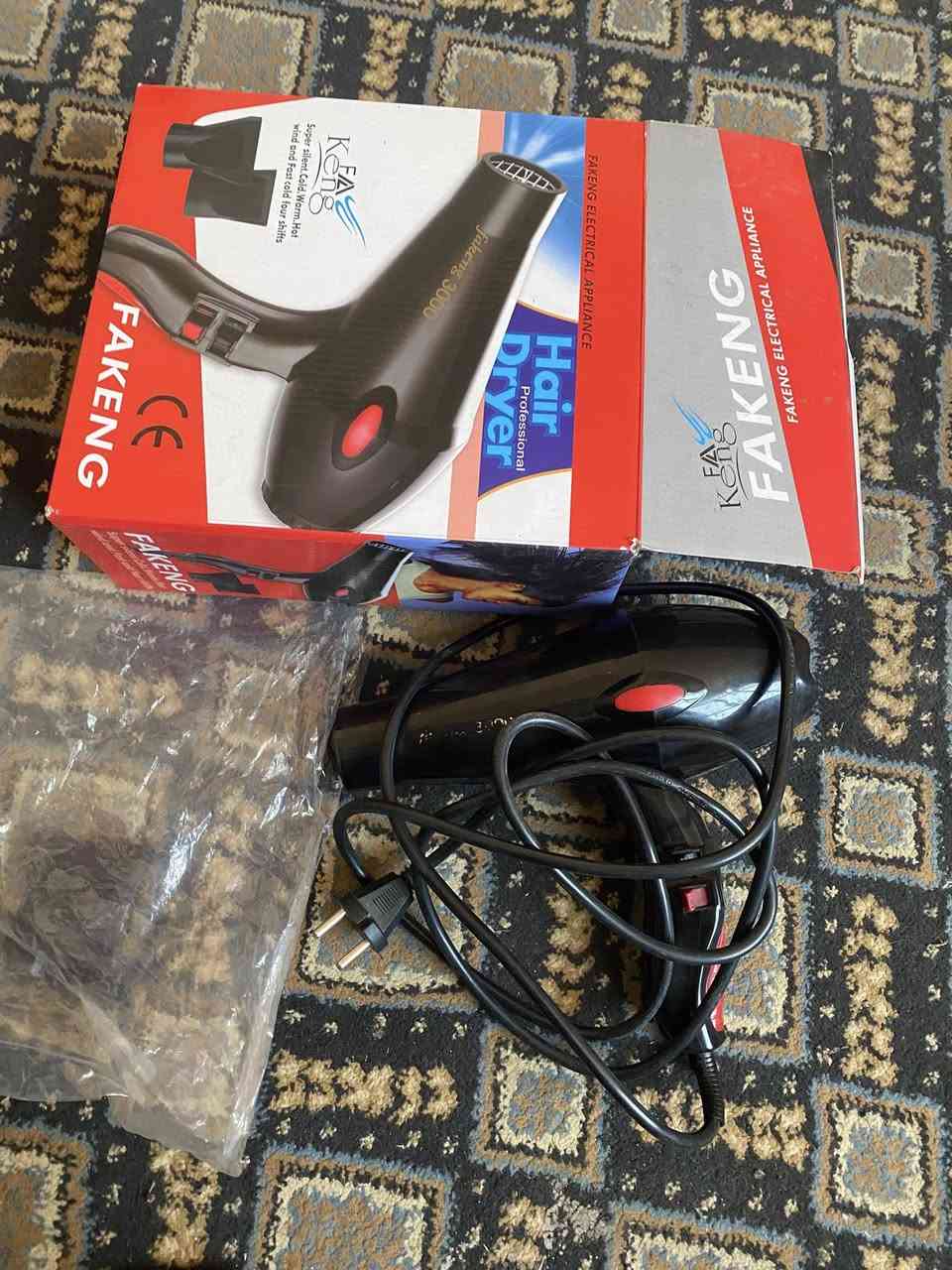 سلام عليكم مكاين حلاقه مع شسوار مع جهاز شمع نضيفات مستعملات شي قليل مكان الطيفيه سعر خاص ***********
