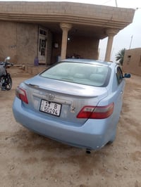 كامري للبيع 2007 بيه ثلاث قطع صبغ السعر 110 وبيه مجال 07810883985