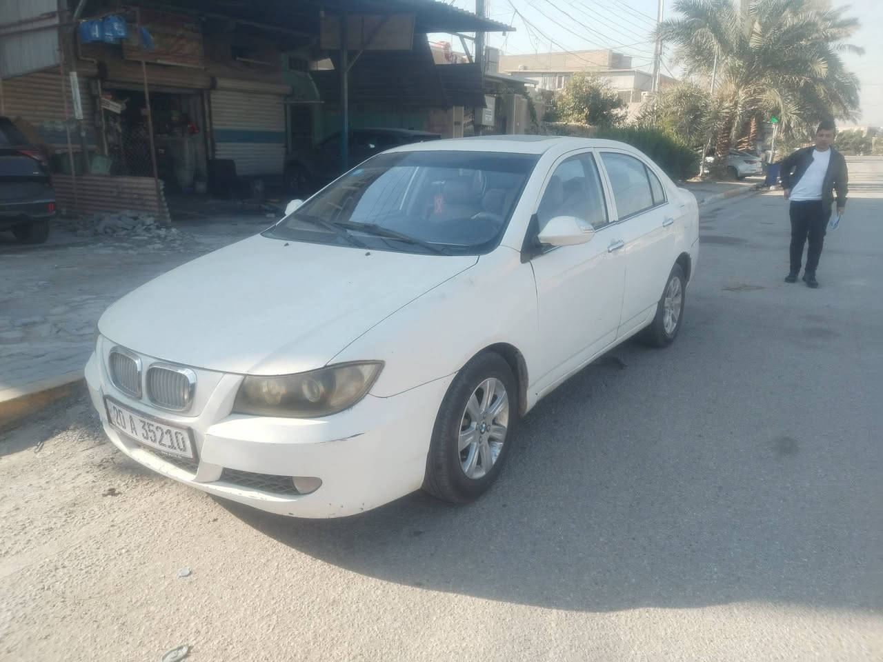 ليفان 620 خصوصي رقم ديالى باسمي سنوية لل 2030

غير مكفولة لكن بحالة عملية جيدة جدا 
المكان بغداد 
السعر 35وبيها مجال
***********
