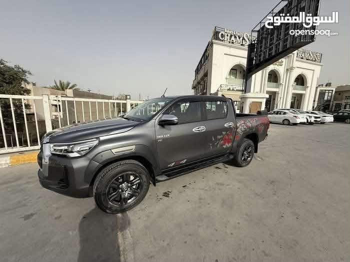 سلام عليكم
بيك اب هايلوكس v6 4*4 وكالة SAS
موديل ٢٠٢٢ اللون فيلي
مواصفات البيك اب الـ sr5 
كشنات تبريد + قطعتين 
ليد + شاشه 
رقم بغداد دولي 
السعر 32.500 $ و اكو مجال 
للاستفسار : ***********
