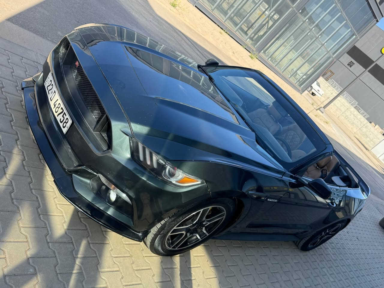 Mustang v6 
موديل 2017 
موصفات معروفه 
شاشه صغيره كاميرا بصمه بصمه بيبان داخل جلد 
صوره السونر موجود
سياره جاهزه بدون مصروف 
ماشيه 95الف ميل 
سعر 133
مكان السياره سليمانيه 
*********** السليمانية, العراق
